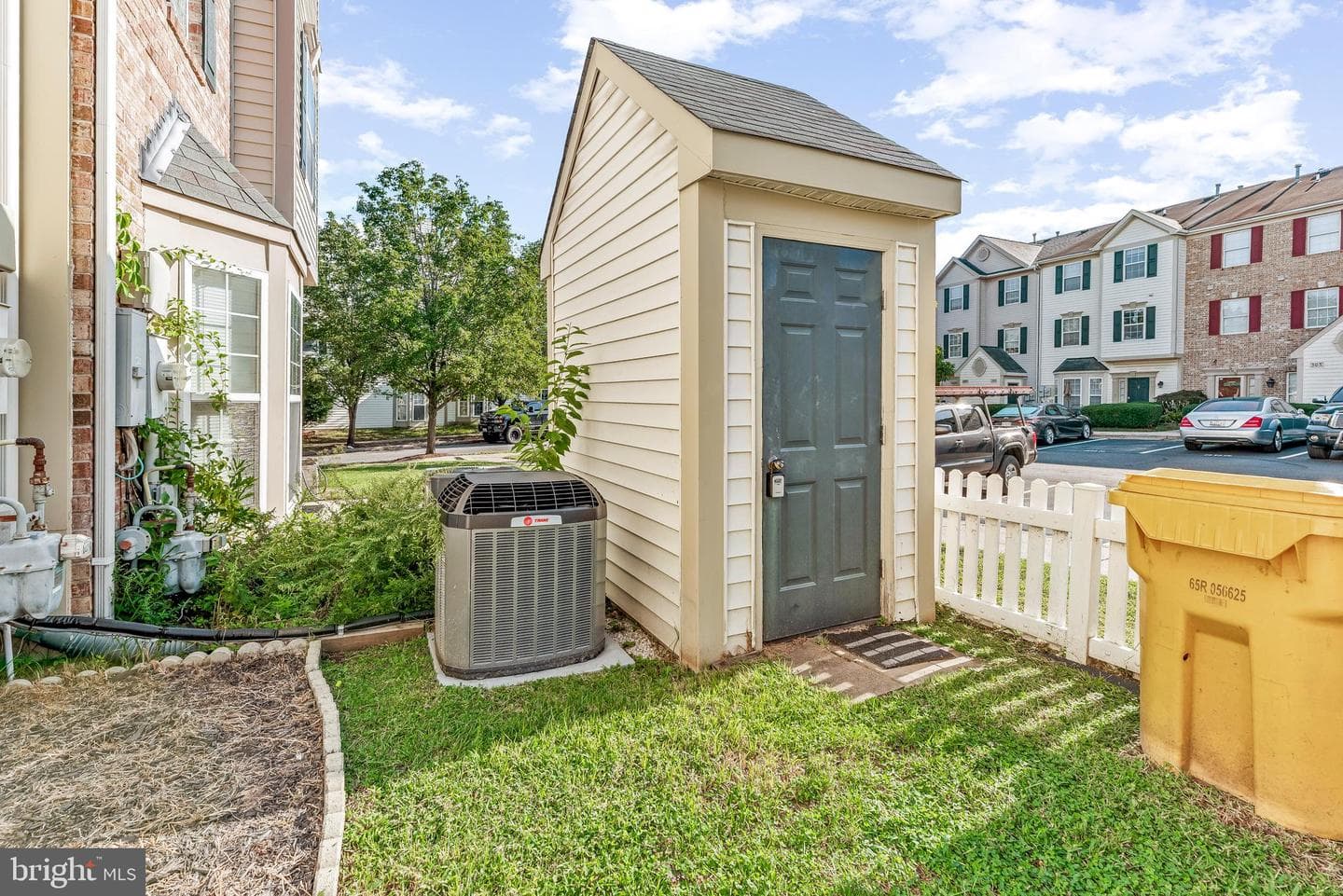 302 Assembly Point Court photo 4