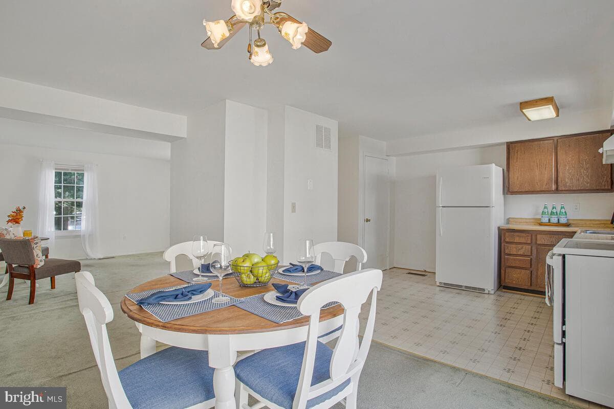7641 Hennesey Court photo 6