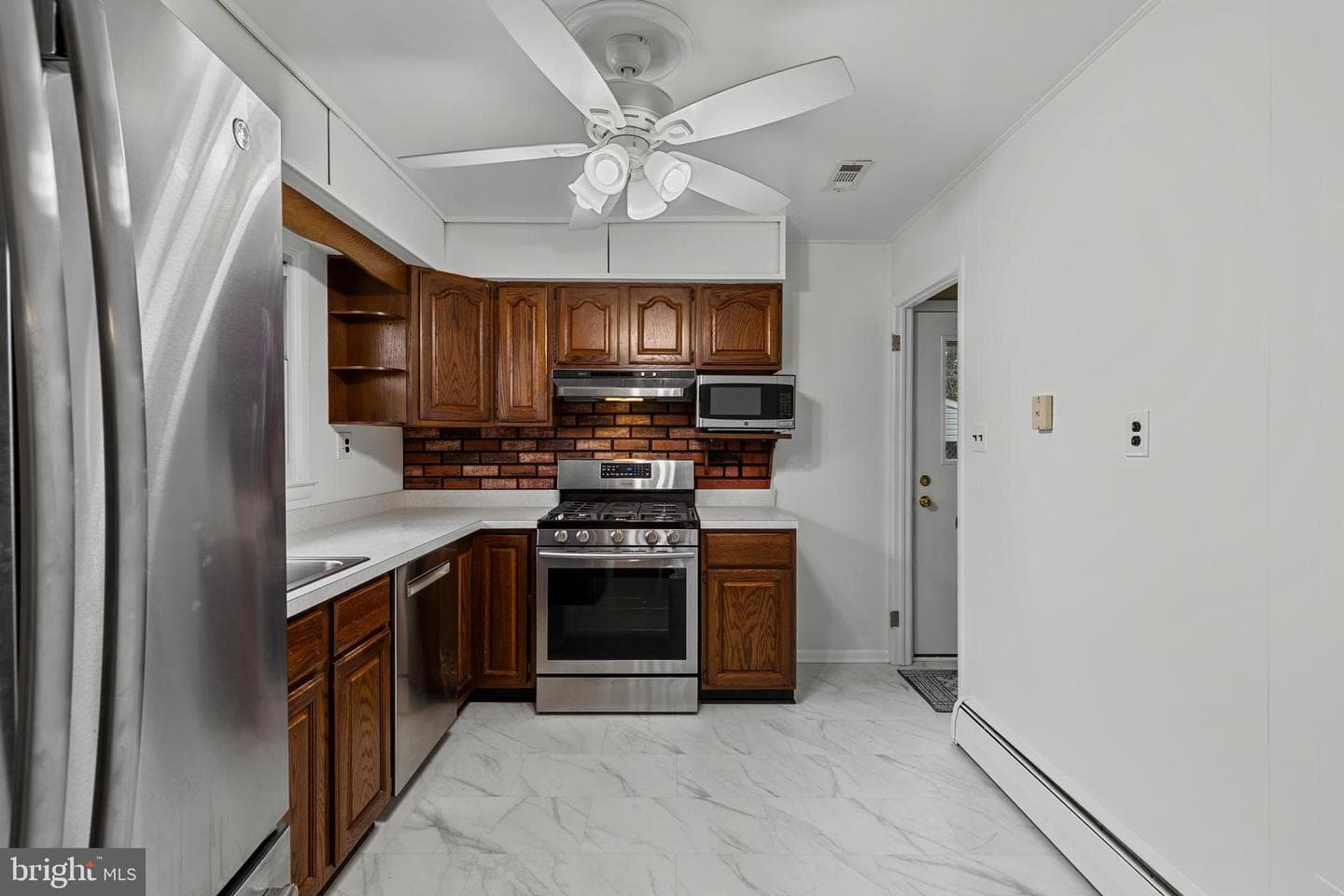 393 Jaybea Court photo 11