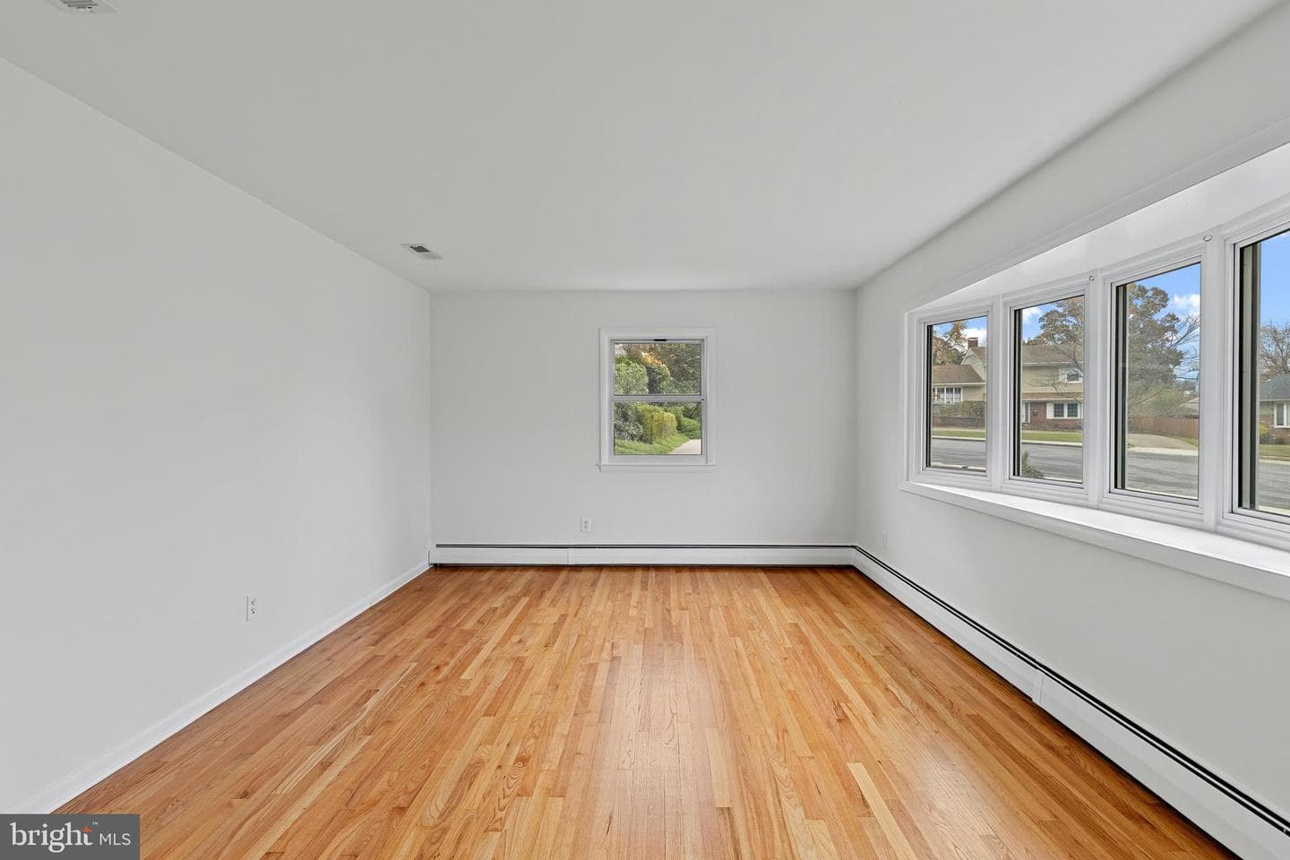393 Jaybea Court photo 5