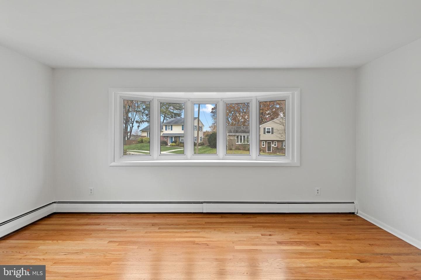393 Jaybea Court photo 7