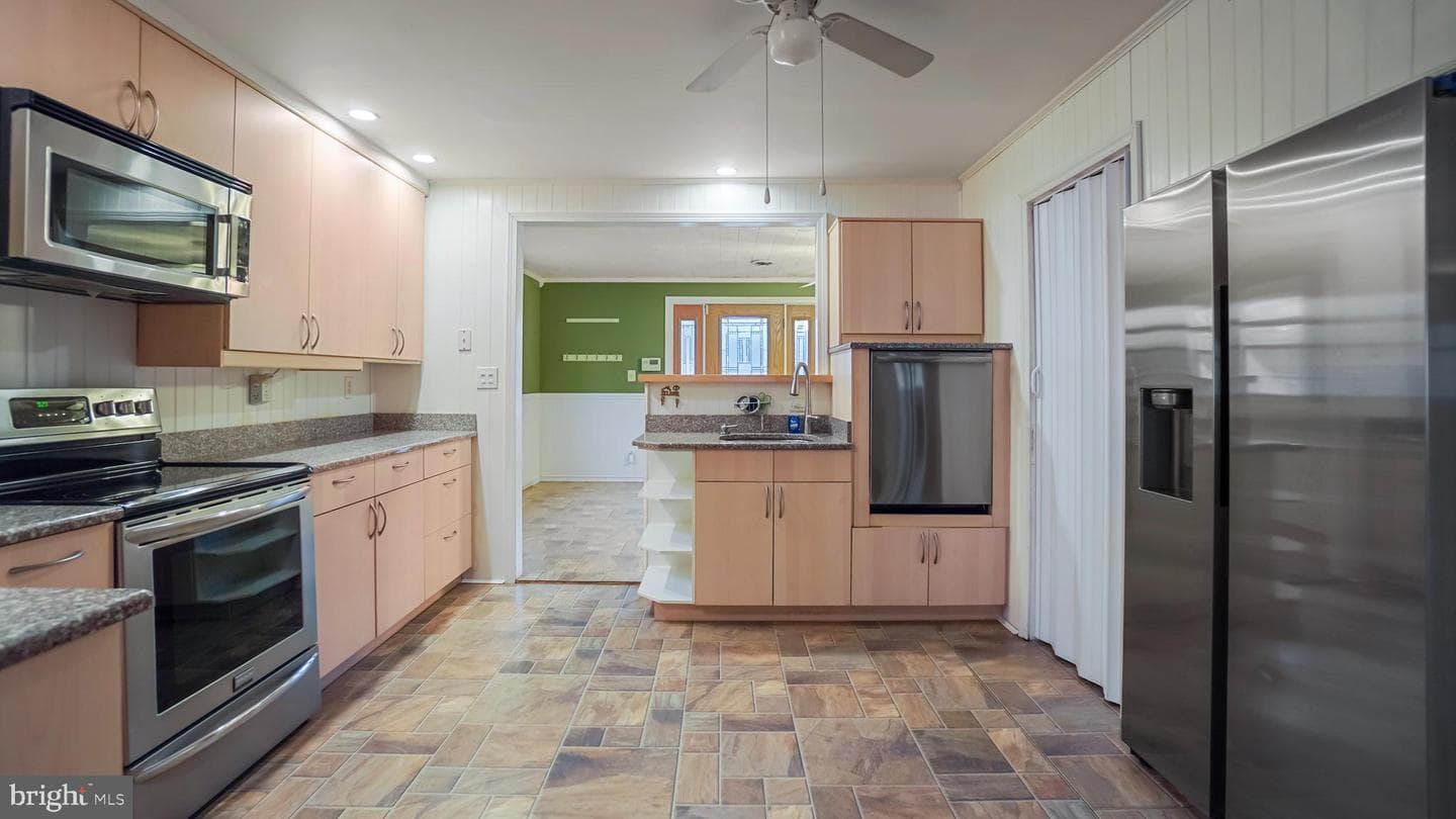 105 Garrett Road photo 14