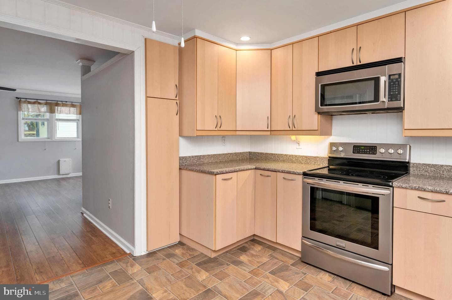 105 Garrett Road photo 18