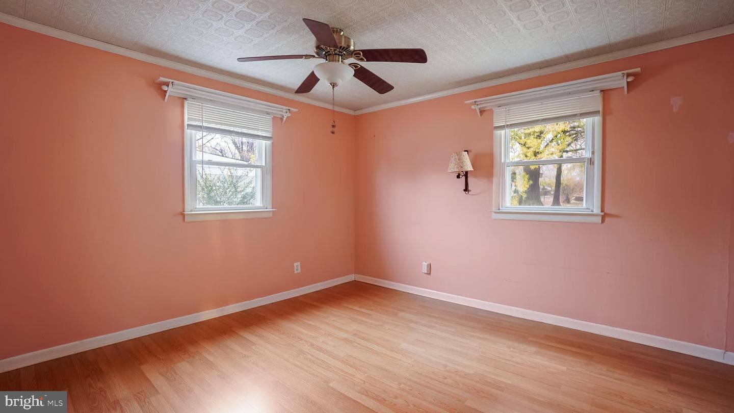 105 Garrett Road photo 32