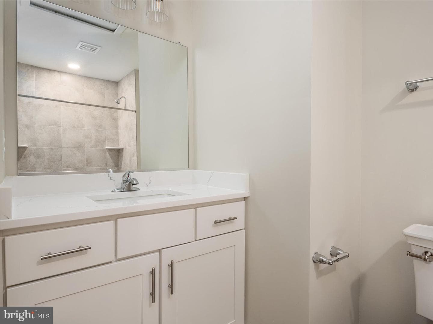 7847 Leymar Road photo 25
