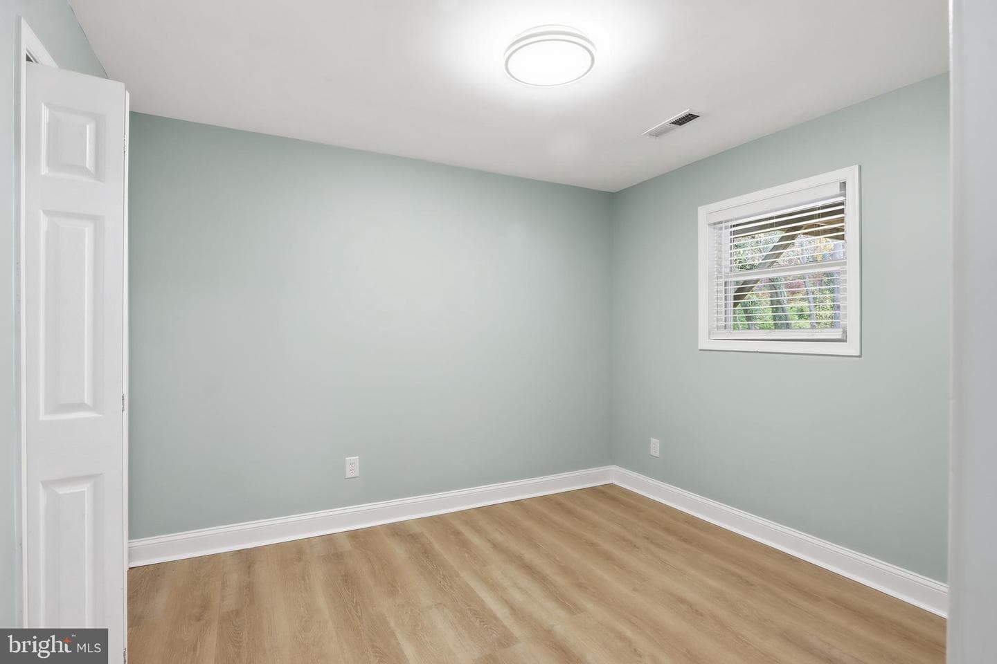 1215 Holmewood Drive photo 19