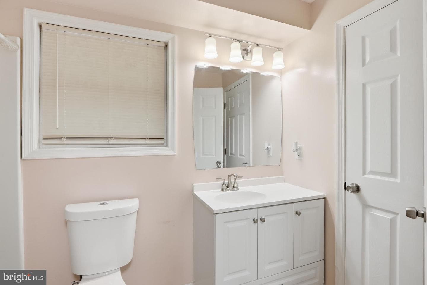 1215 Holmewood Drive photo 21