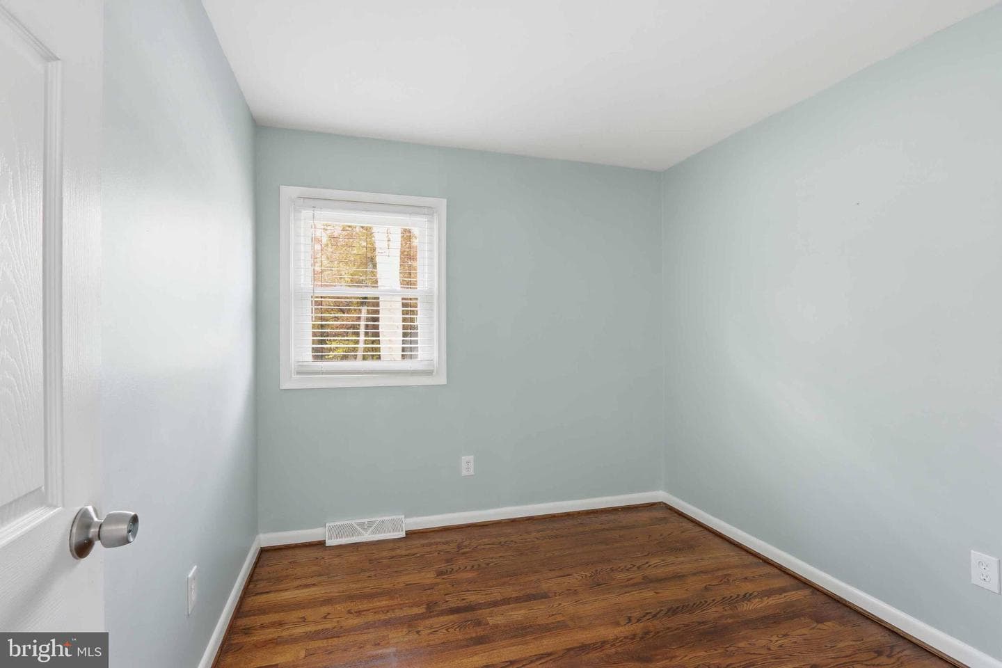 1215 Holmewood Drive photo 24