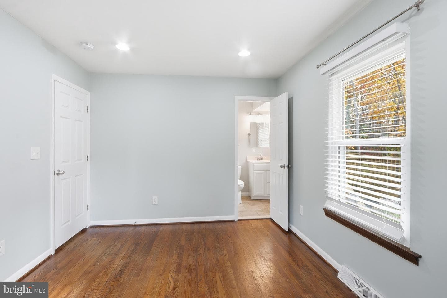 1215 Holmewood Drive photo 26