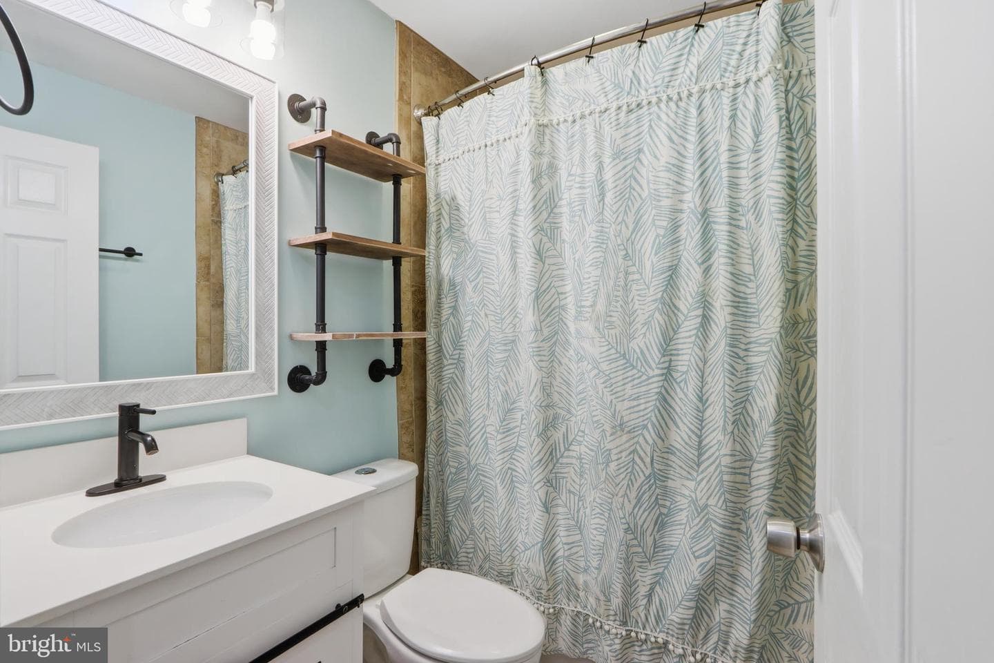 1215 Holmewood Drive photo 27