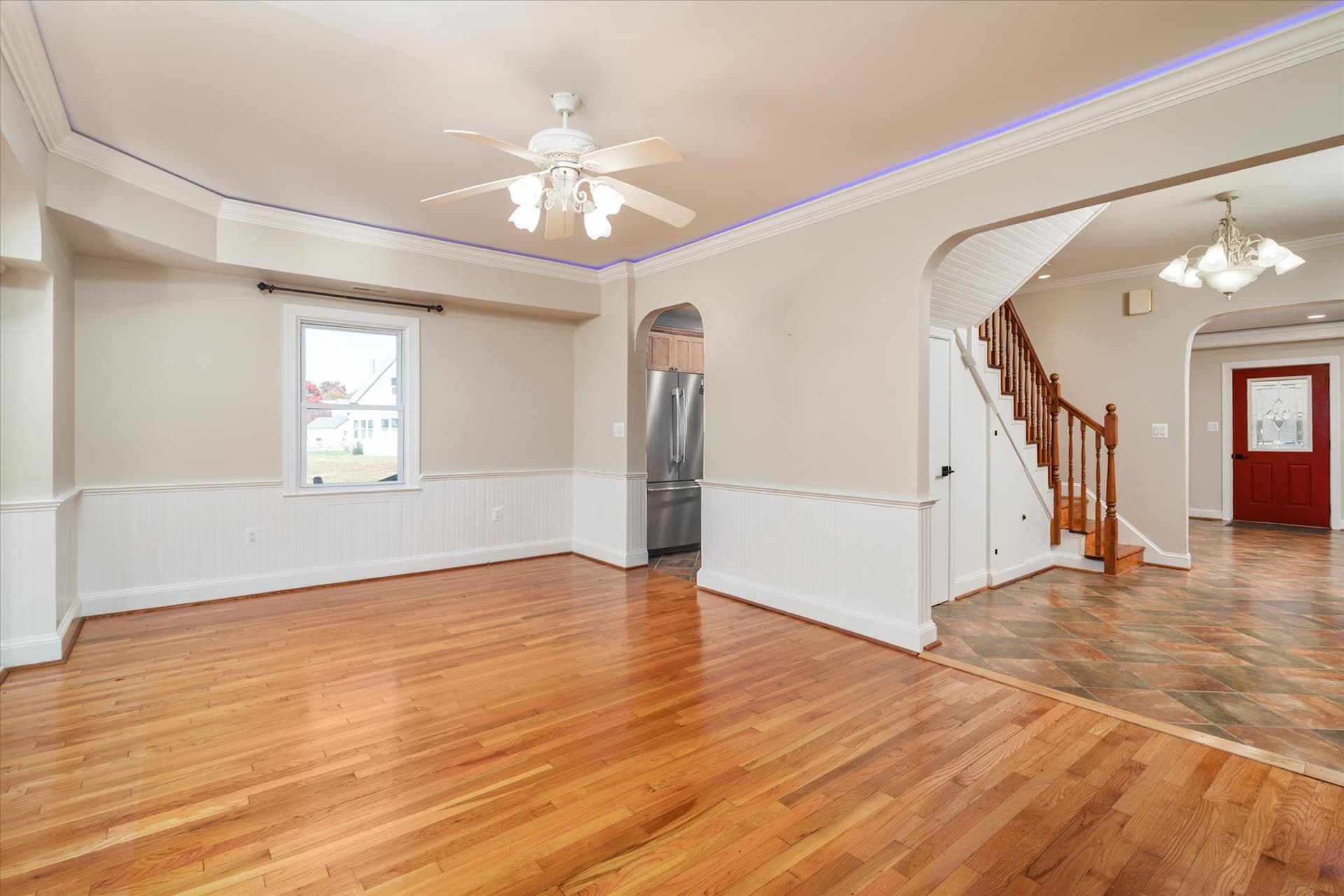 610 E Marshall Avenue photo 5
