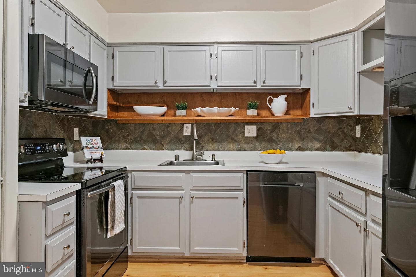 30 Gentry Court photo 4