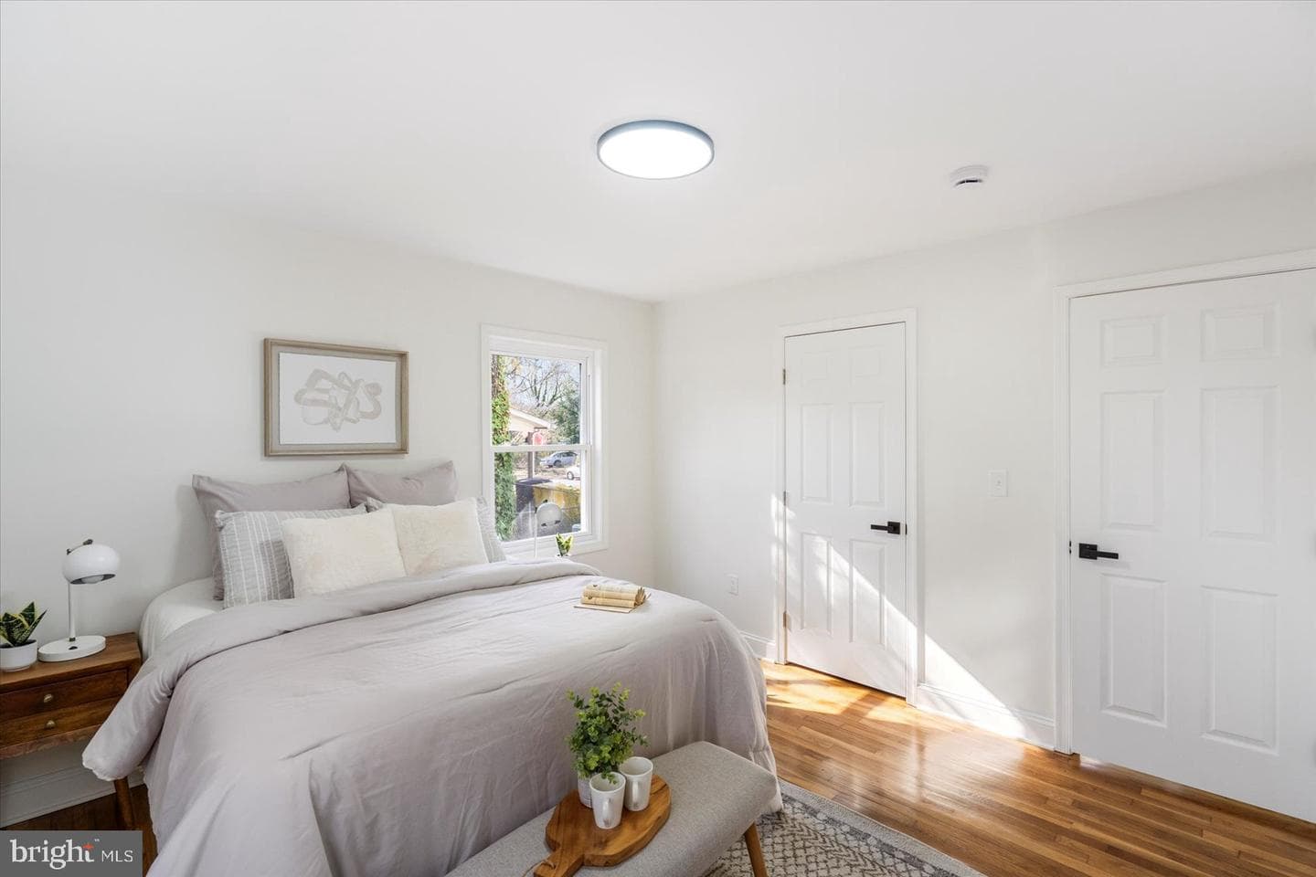 1047 Dumbarton Road photo 16