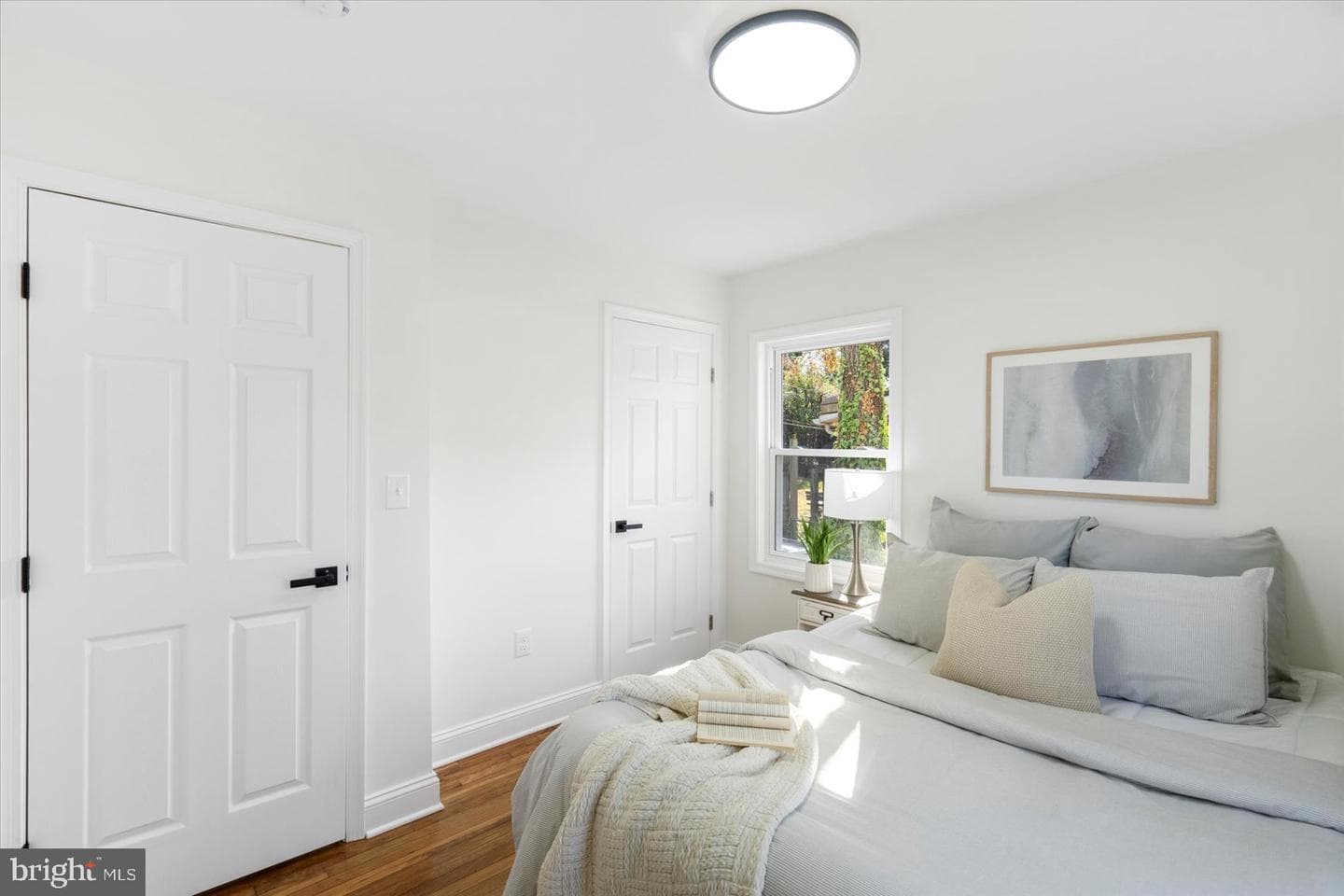 1047 Dumbarton Road photo 18