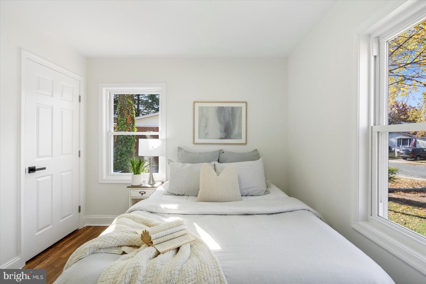1047 Dumbarton Road photo 19