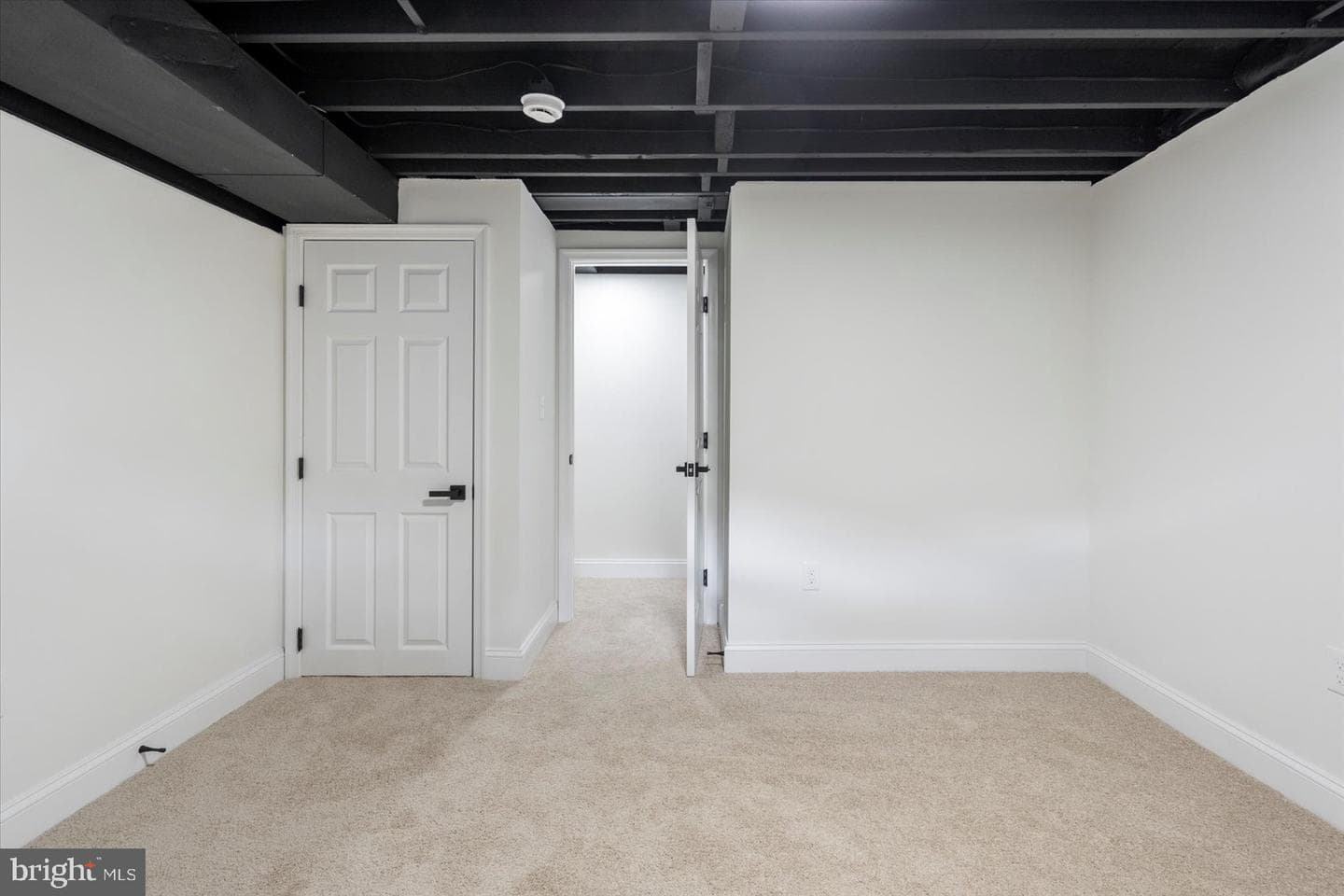1047 Dumbarton Road photo 27
