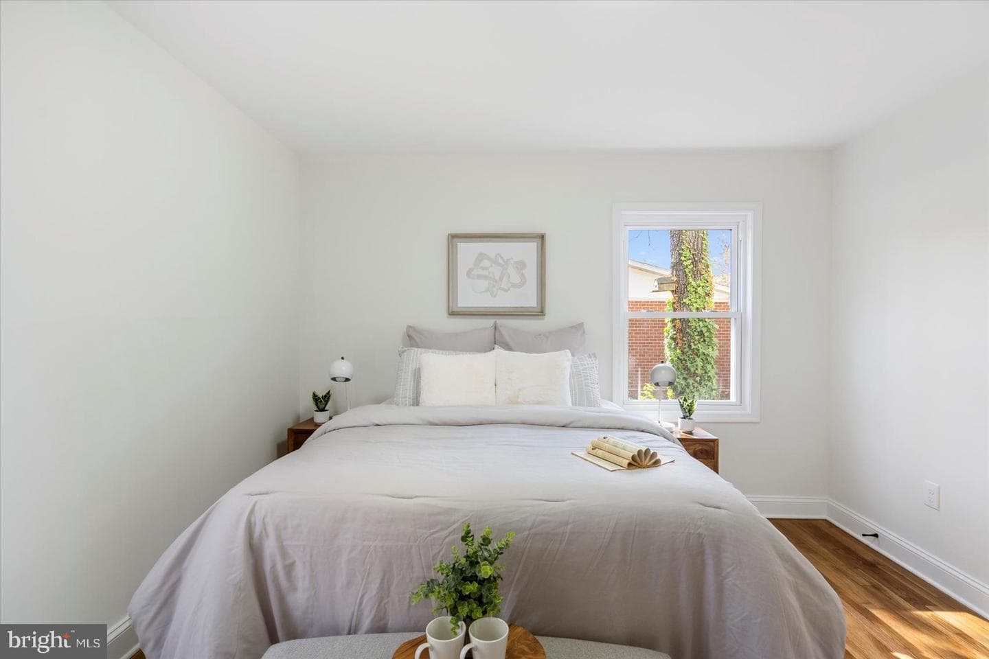 1047 Dumbarton Road photo 29