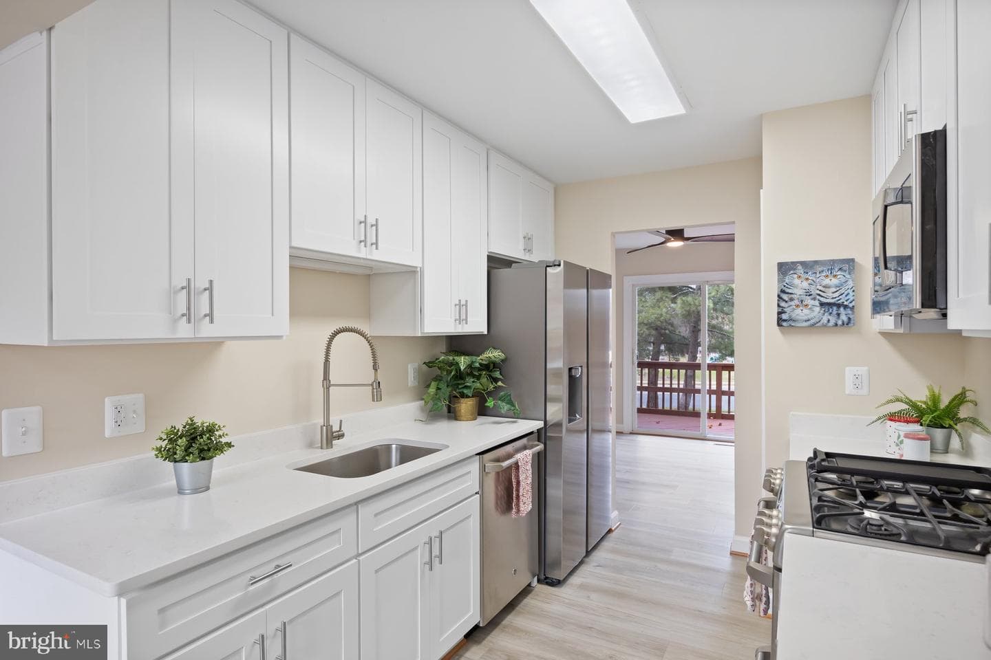594 Millshire Drive photo 10