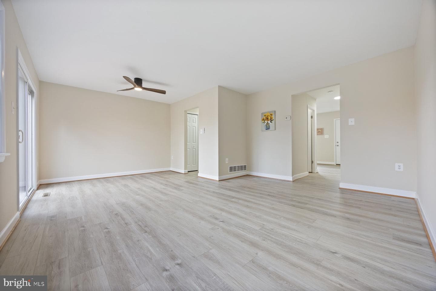 594 Millshire Drive photo 13