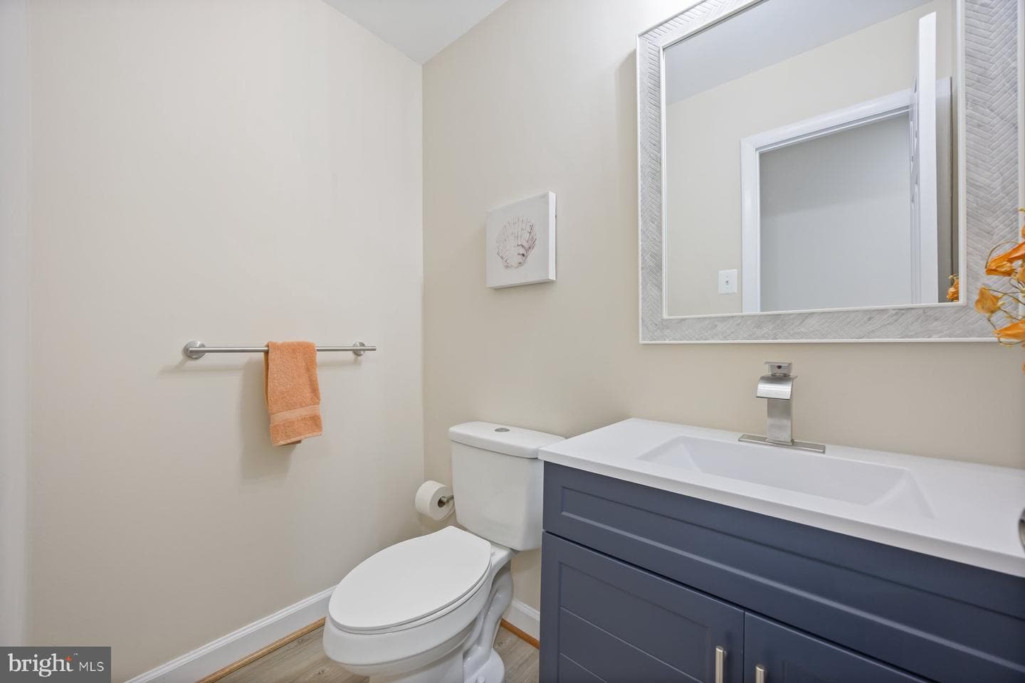 594 Millshire Drive photo 17