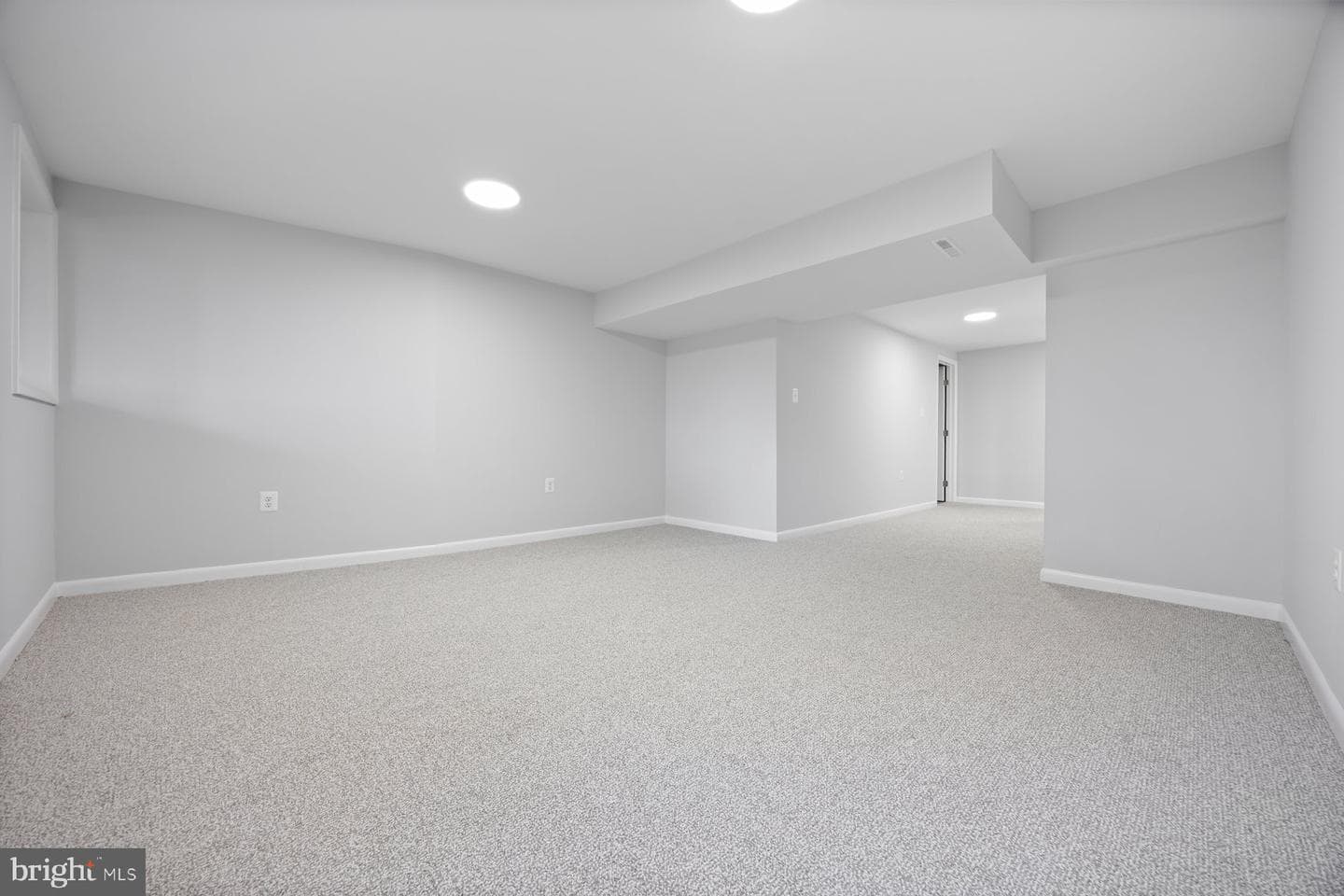 594 Millshire Drive photo 31