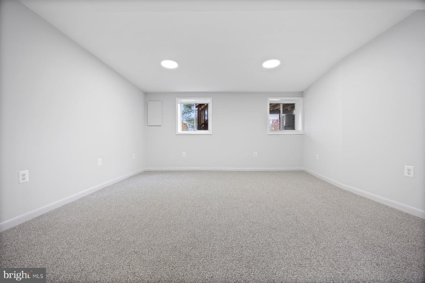 594 Millshire Drive photo 32