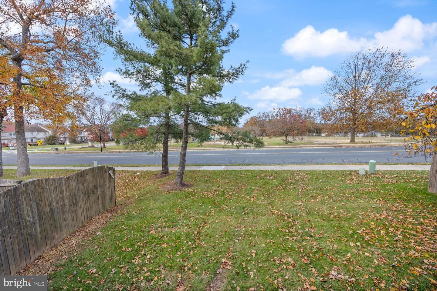 594 Millshire Drive photo 35