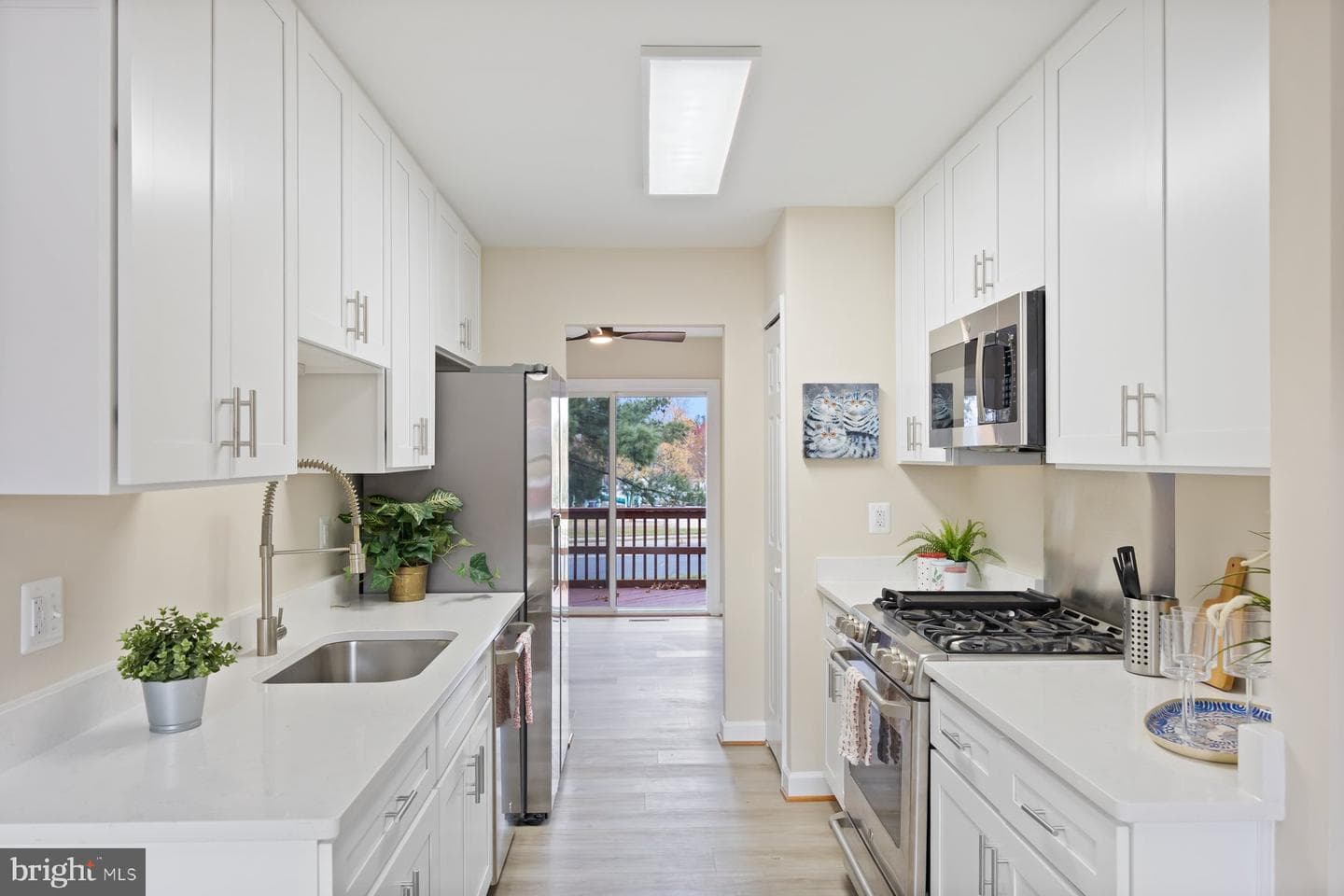 594 Millshire Drive photo 8
