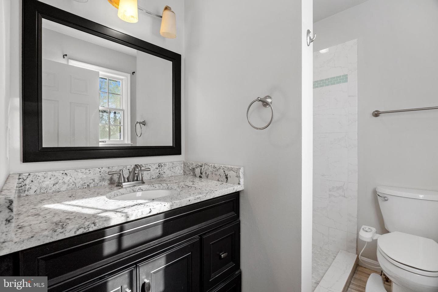 300 Twin Oaks Road photo 20