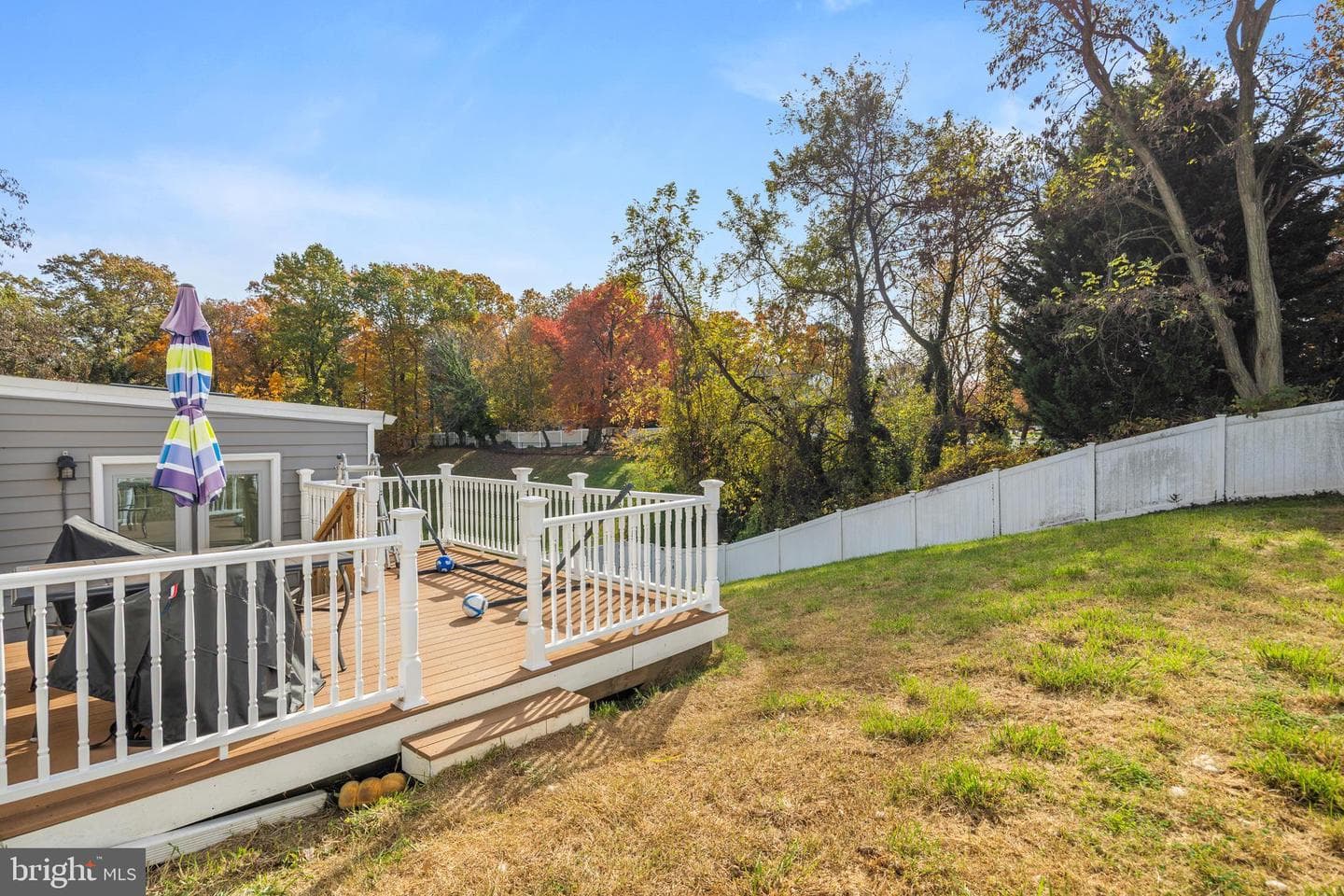 300 Twin Oaks Road photo 29
