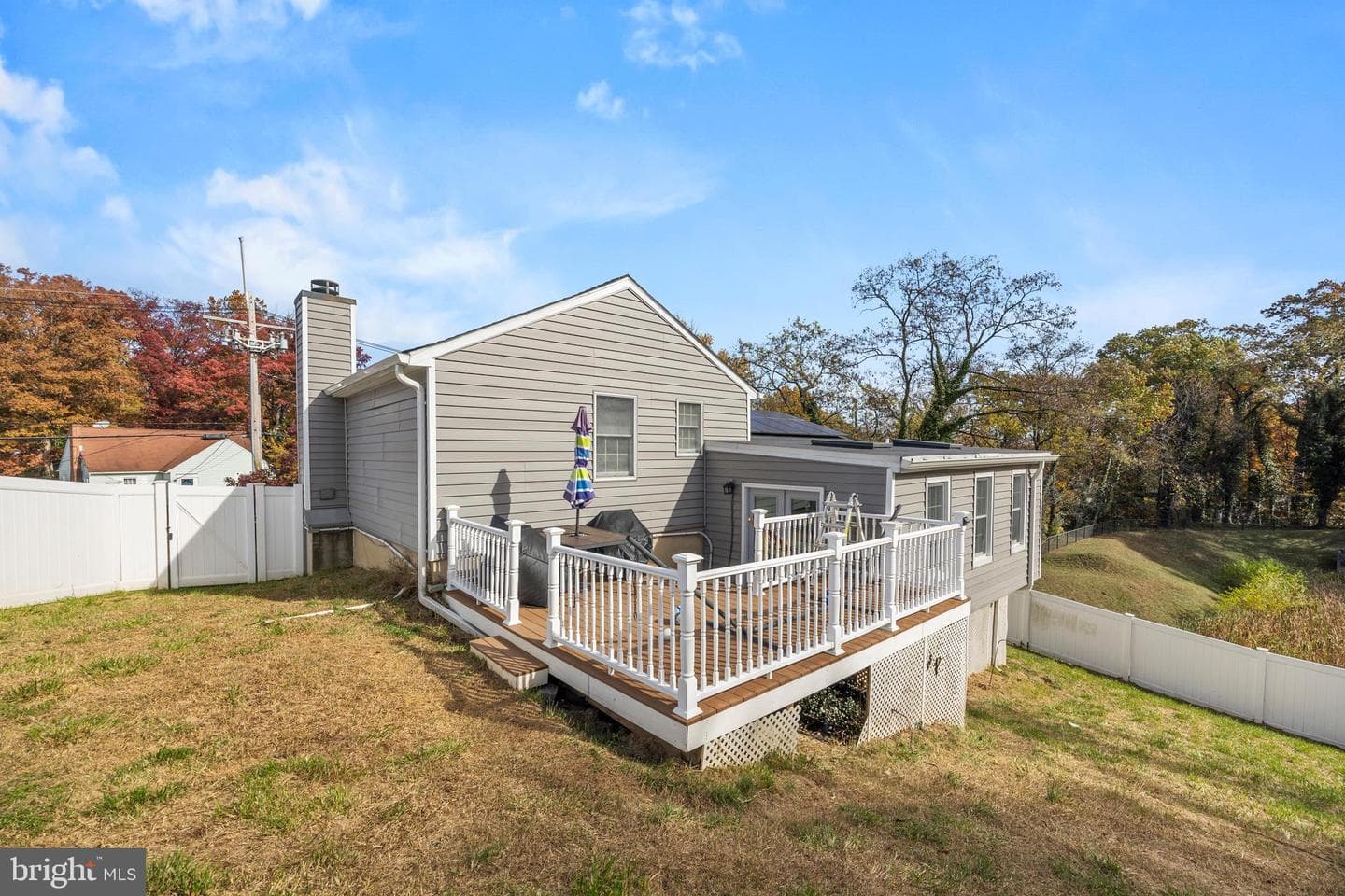 300 Twin Oaks Road photo 30