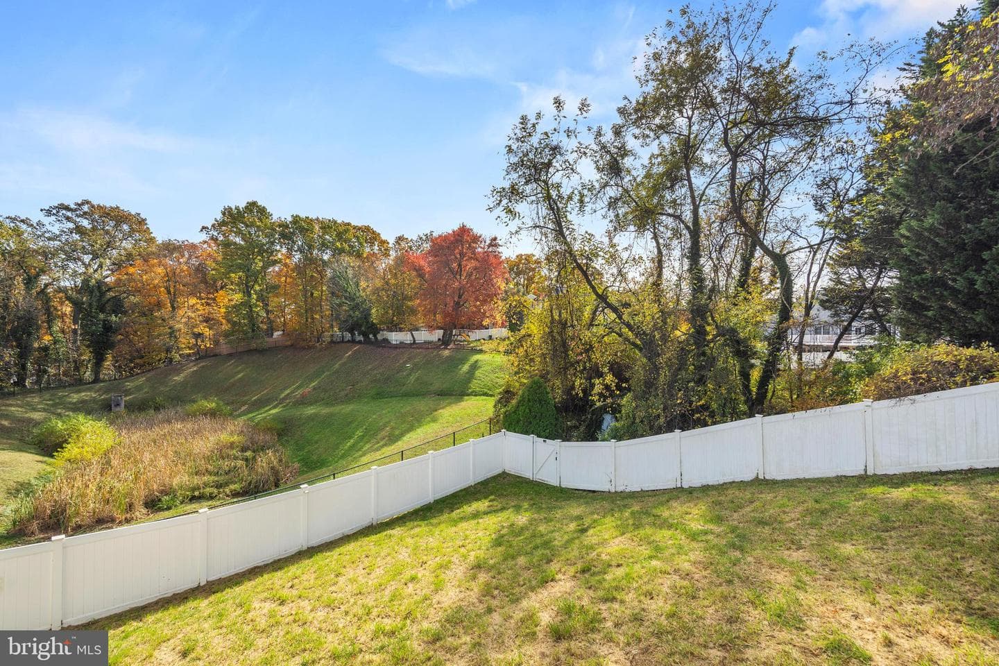 300 Twin Oaks Road photo 32