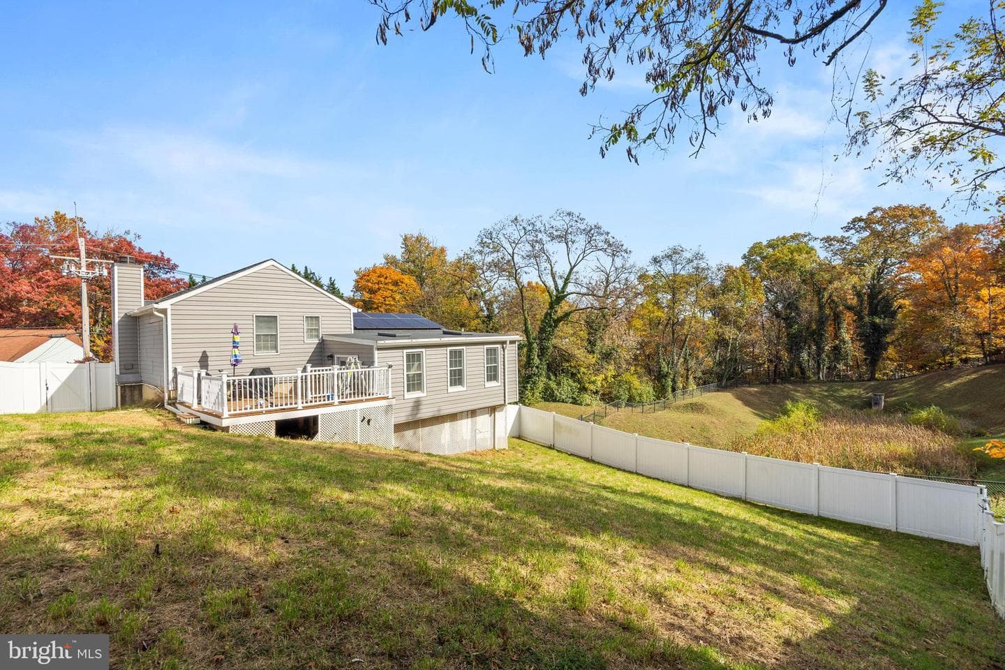 300 Twin Oaks Road photo 33