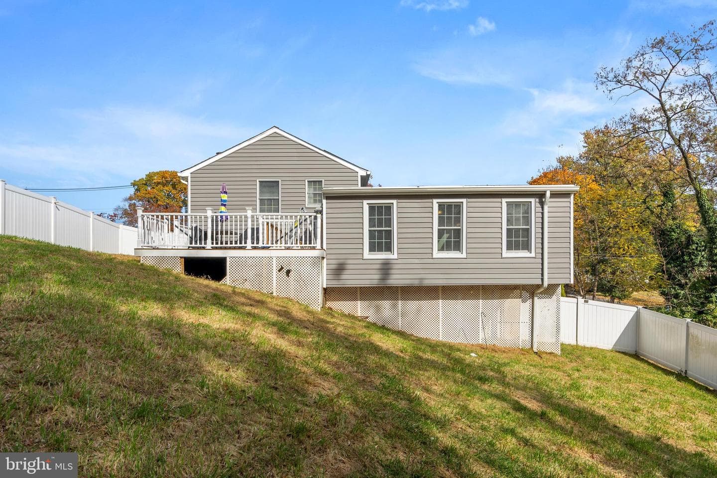 300 Twin Oaks Road photo 34