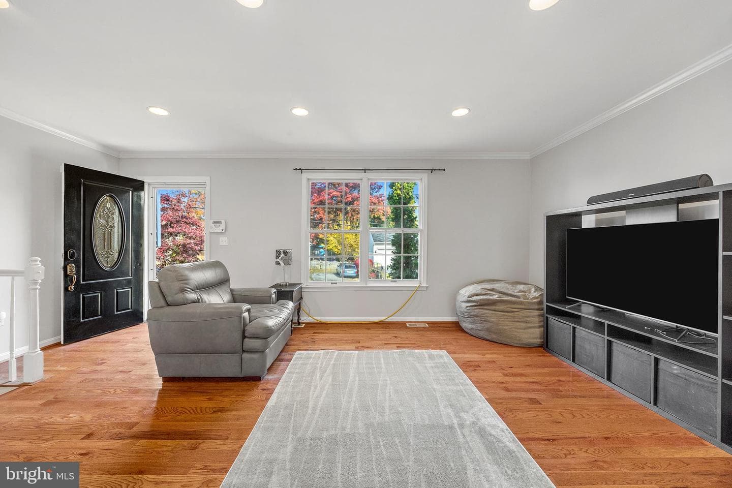 300 Twin Oaks Road photo 5
