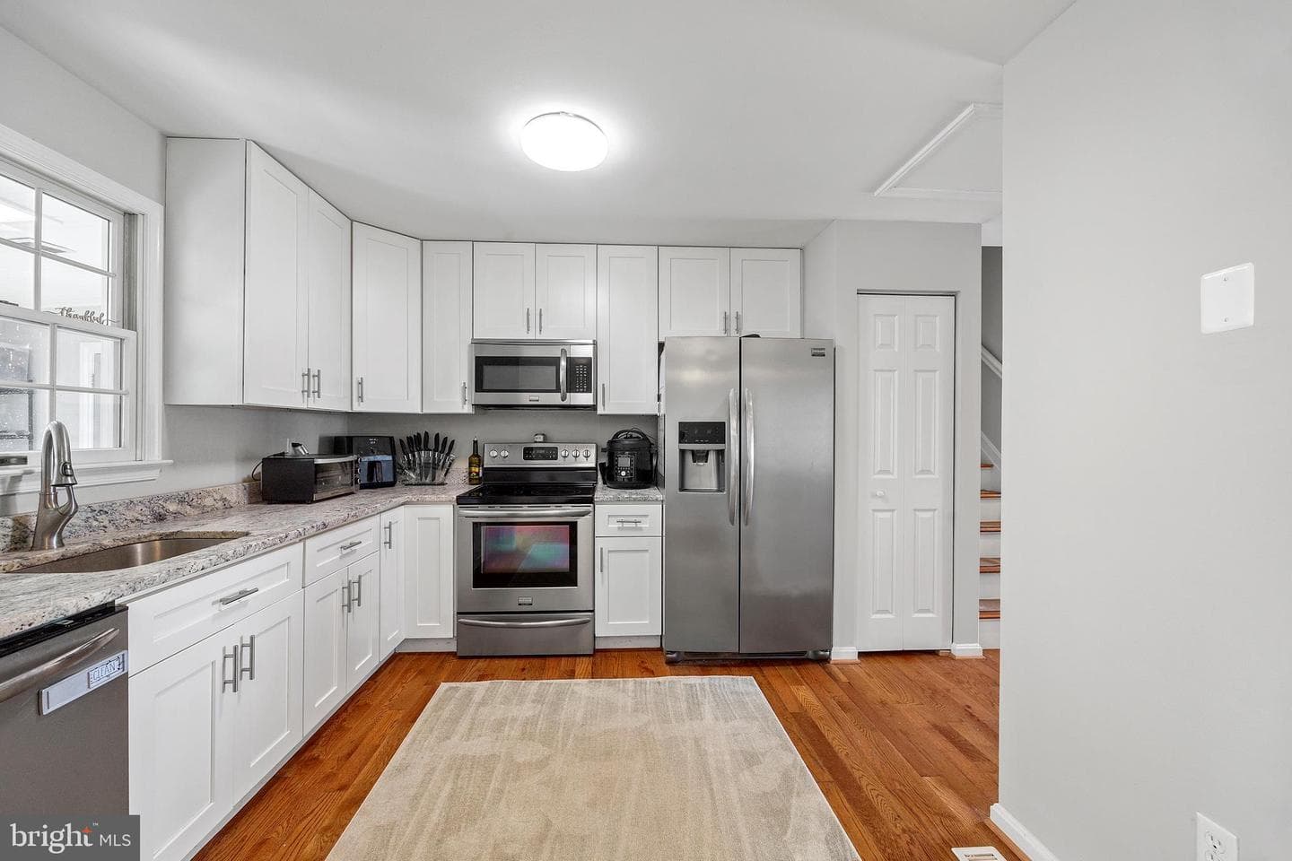 300 Twin Oaks Road photo 9
