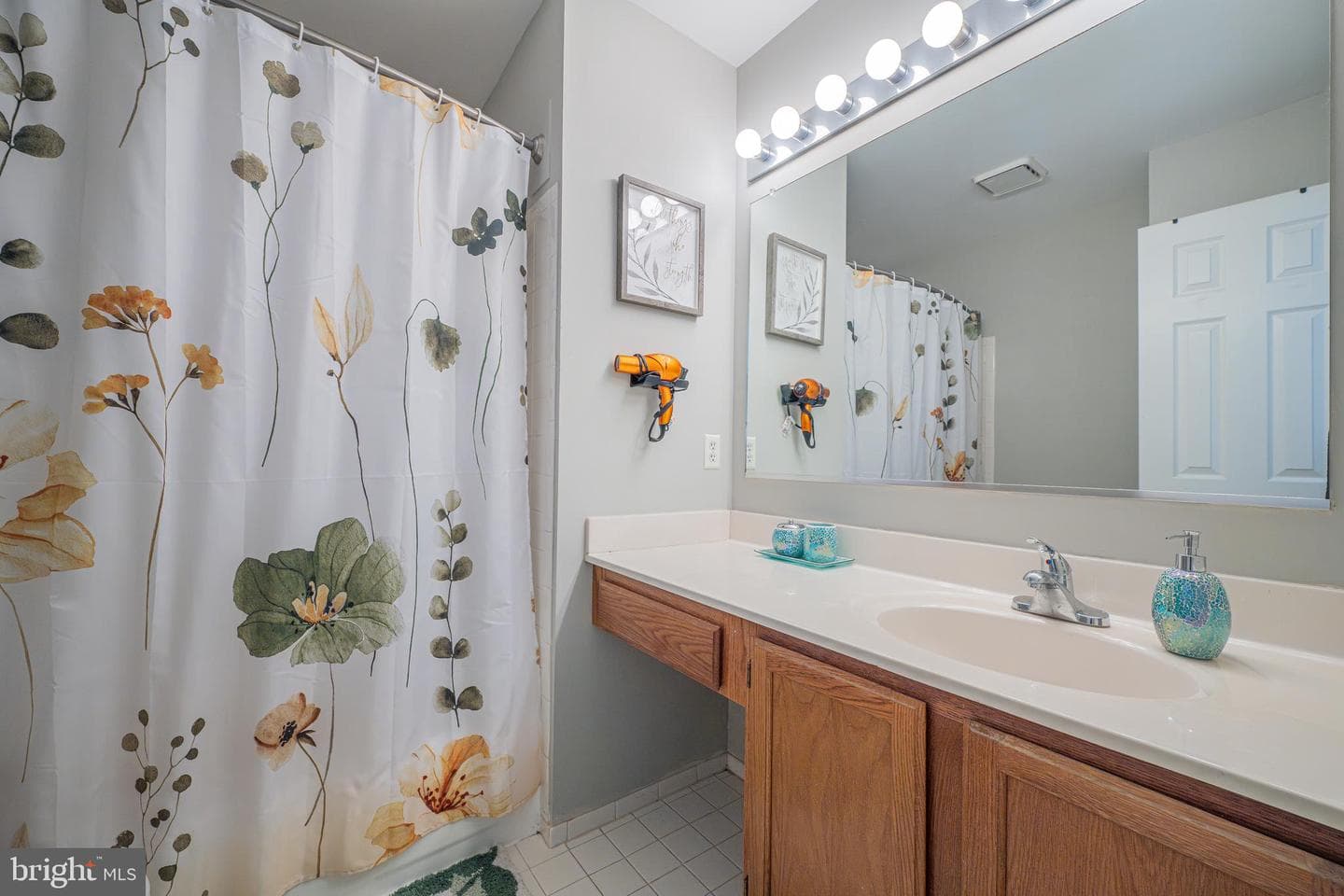 208 Pinecove Avenue photo 17