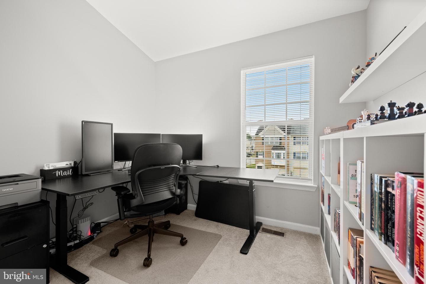 208 Pinecove Avenue photo 21