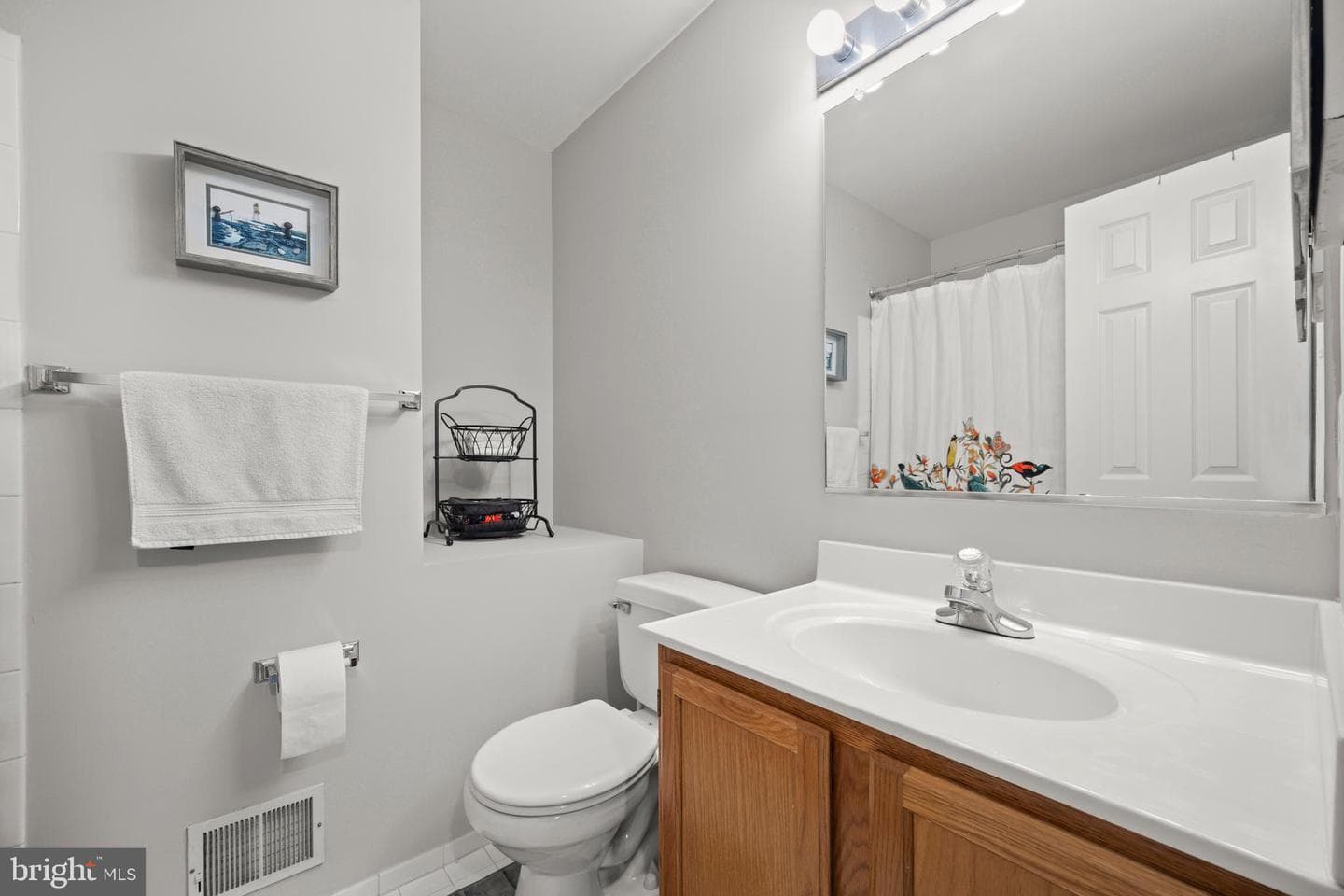 208 Pinecove Avenue photo 22