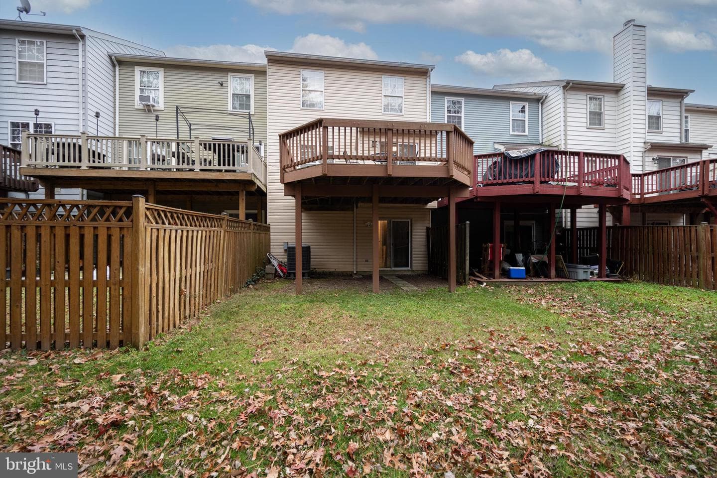 208 Pinecove Avenue photo 25