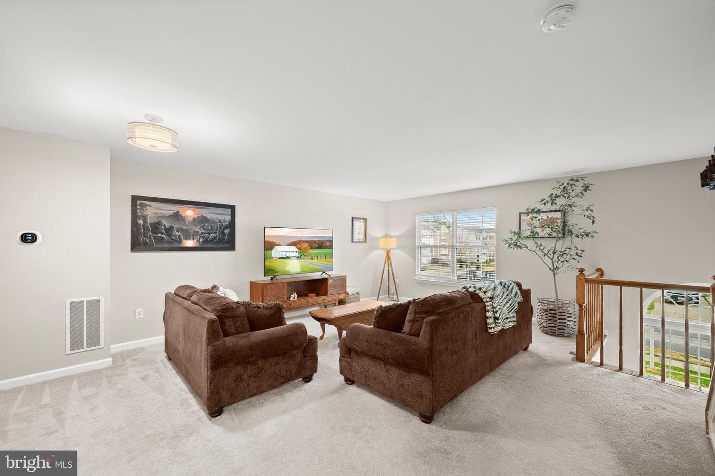 208 Pinecove Avenue photo 6
