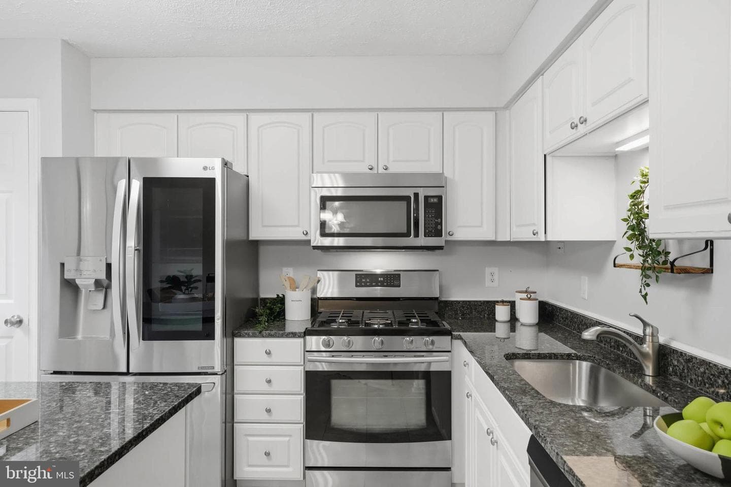 2512 Summers Ridge Drive photo 16