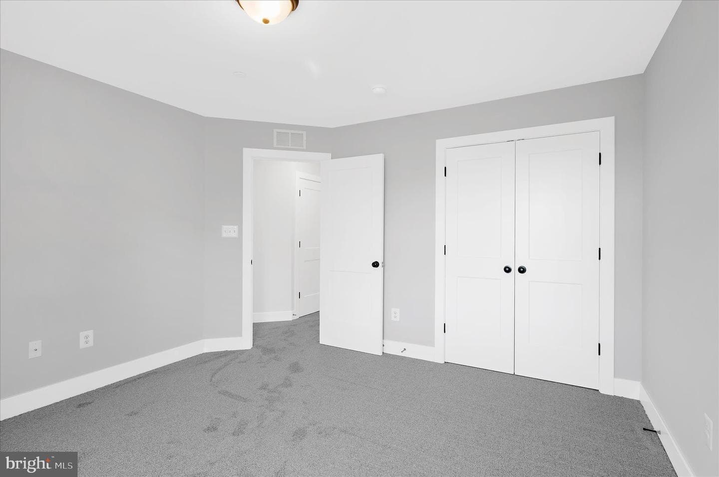 91 Edelton Avenue photo 24