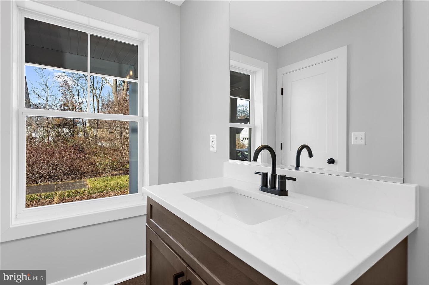 91 Edelton Avenue photo 27
