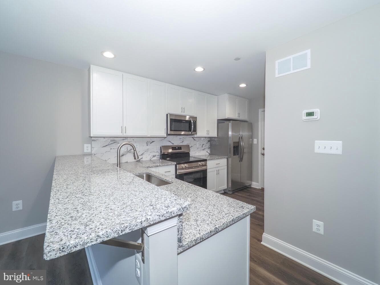 260 Magothy Boulevard photo 11