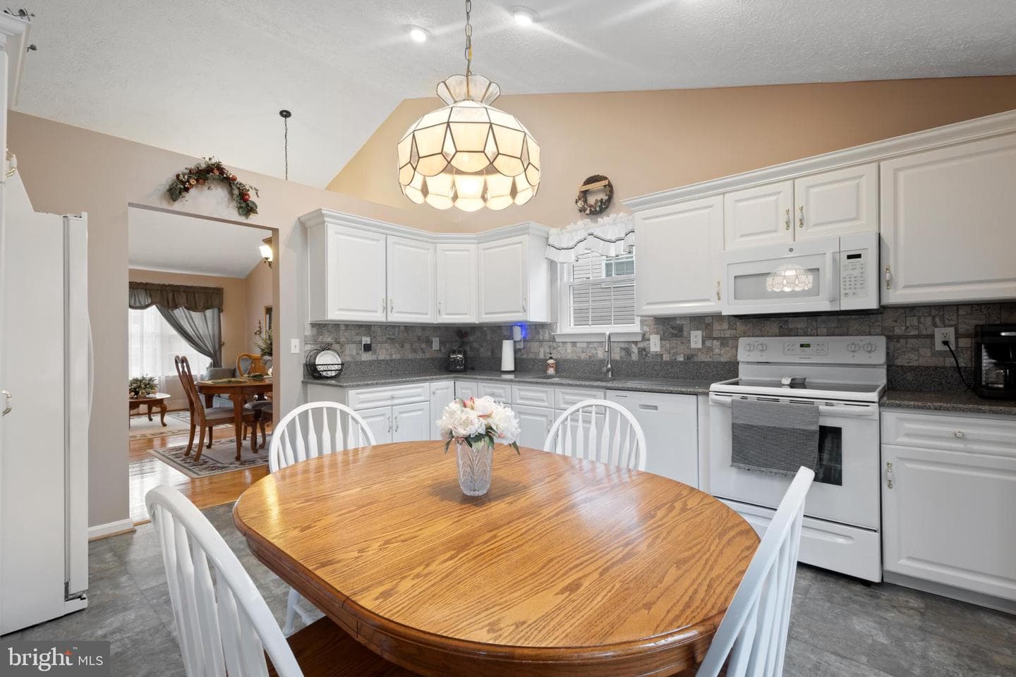 706 Willow Tree Drive photo 14