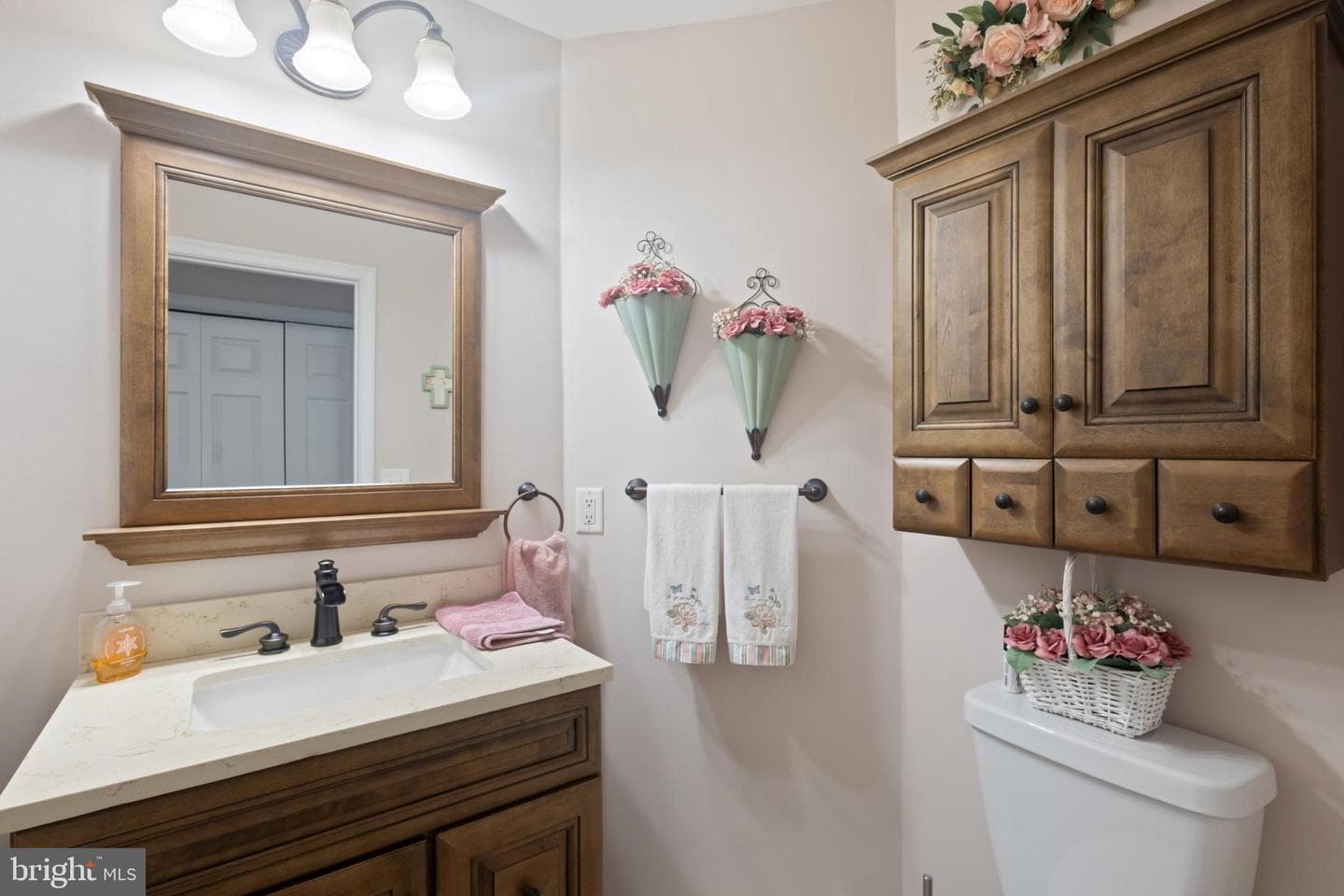 706 Willow Tree Drive photo 32