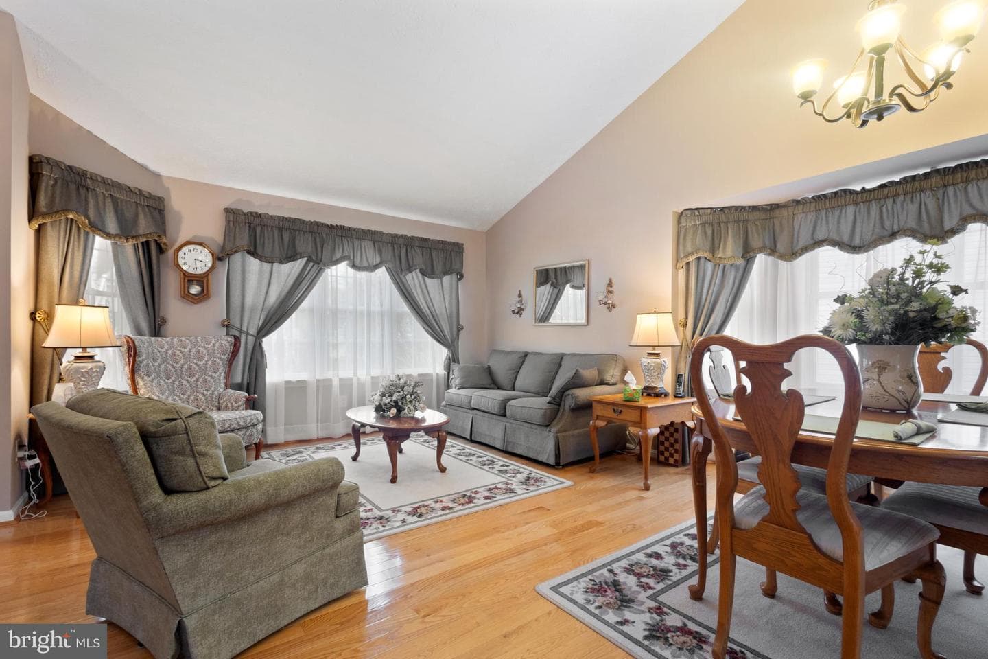 706 Willow Tree Drive photo 7