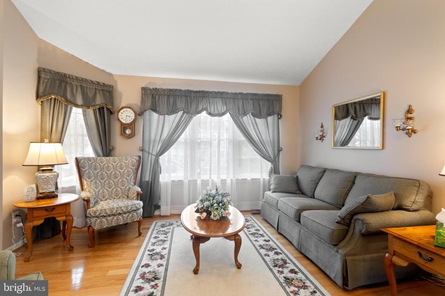 706 Willow Tree Drive photo 8