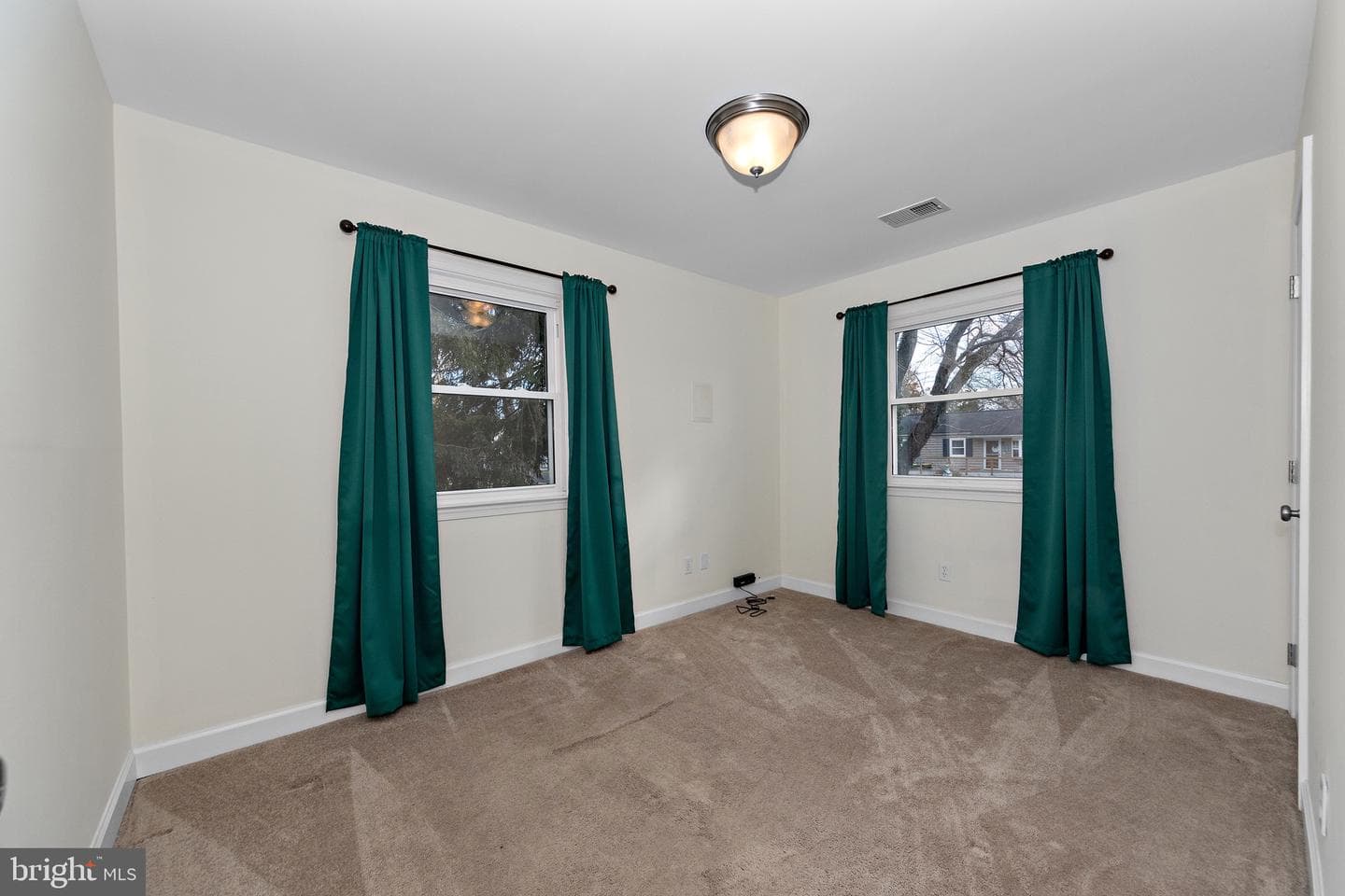 115 Valley View Avenue photo 29